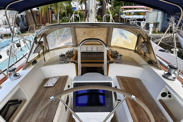 48ft Tayana Yacht For Sale