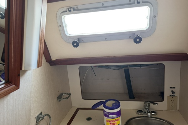 PANACEA 42ft Pearson Yacht For Sale