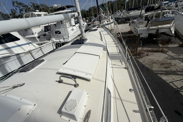 PANACEA 42ft Pearson Yacht For Sale
