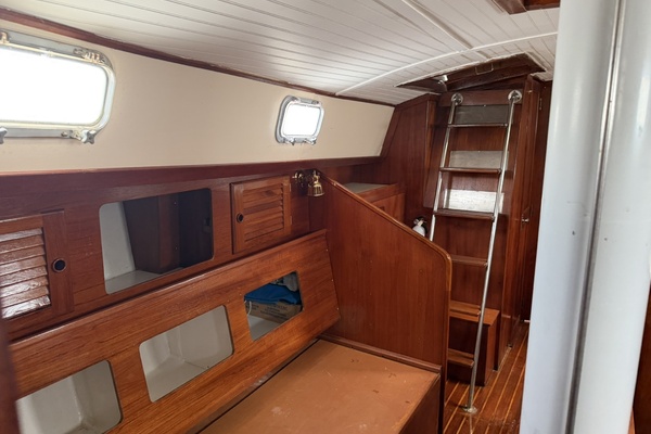 PANACEA 42ft Pearson Yacht For Sale