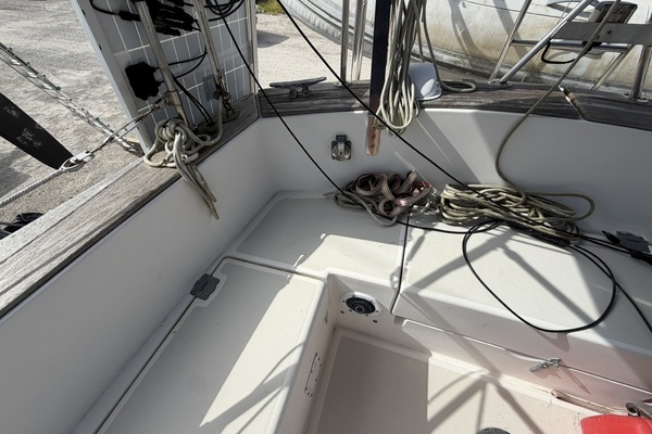 PANACEA 42ft Pearson Yacht For Sale