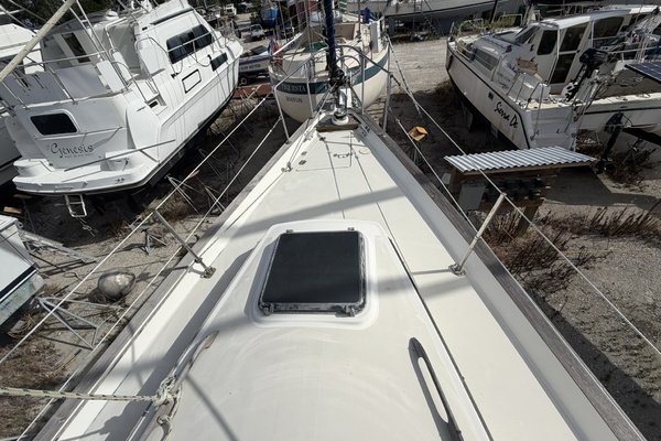 PANACEA 42ft Pearson Yacht For Sale