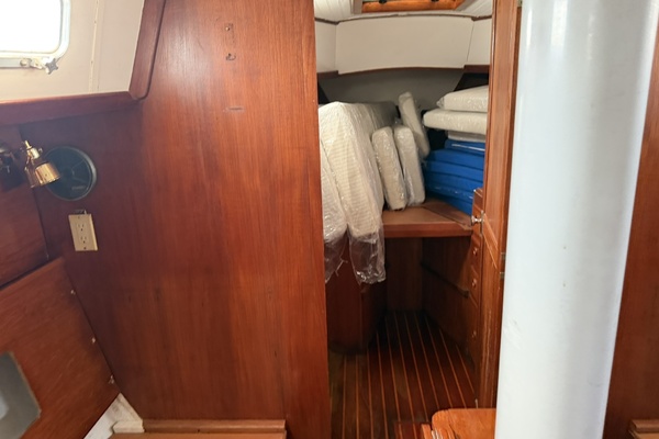 PANACEA 42ft Pearson Yacht For Sale