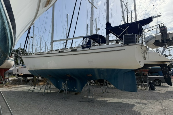 PANACEA 42ft Pearson Yacht For Sale