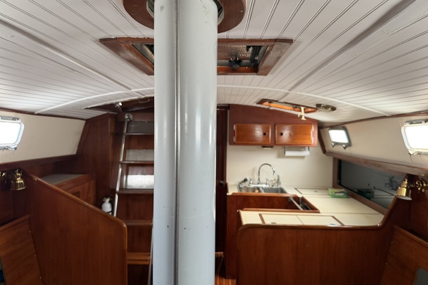 PANACEA 42ft Pearson Yacht For Sale