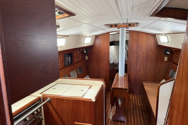 PANACEA 42ft Pearson Yacht For Sale
