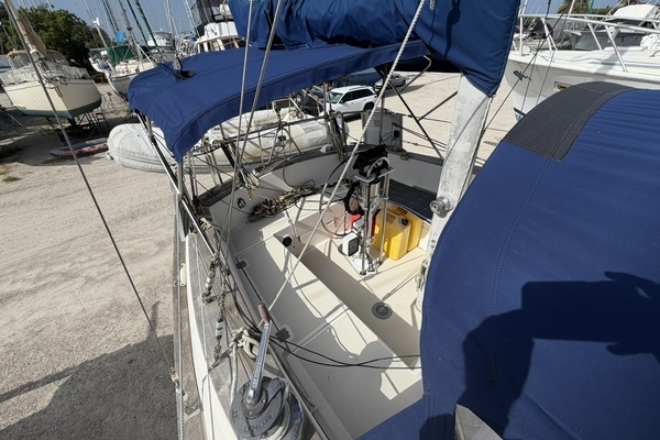 PANACEA 42ft Pearson Yacht For Sale