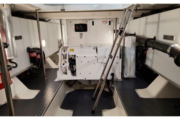 Formula 500 Super Sport Crossover Yacht For Sale