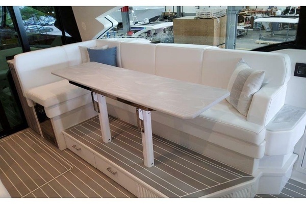 Formula 500 Super Sport Crossover Yacht For Sale