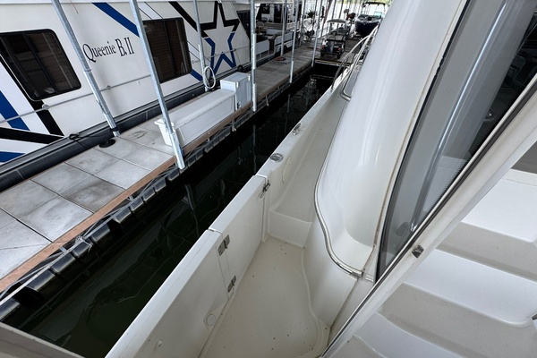 MO HEINE 46ft Carver Yacht For Sale