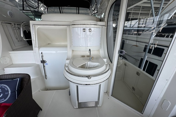 MO HEINE 46ft Carver Yacht For Sale
