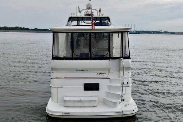 2004 Carver 46