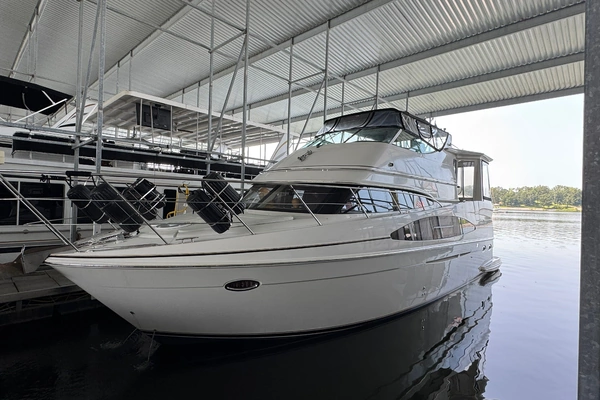 2004 Carver 46