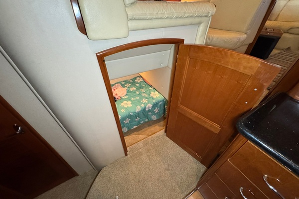 MO HEINE 46ft Carver Yacht For Sale