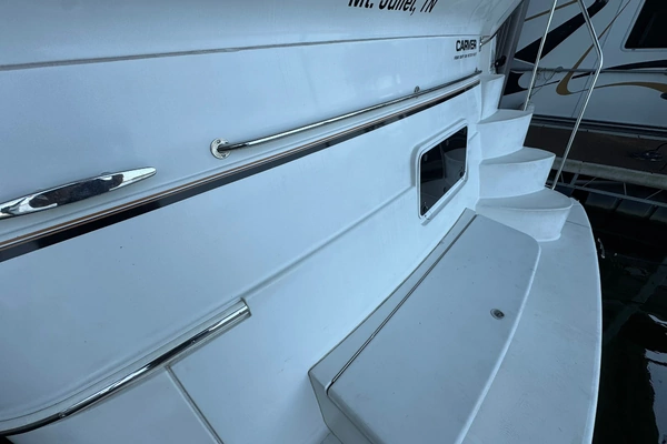 2004 Carver 46