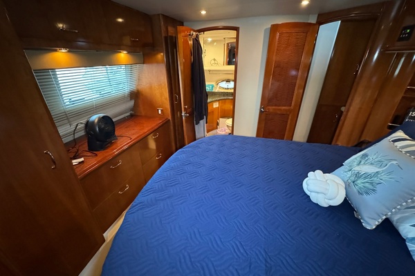 MO HEINE 46ft Carver Yacht For Sale