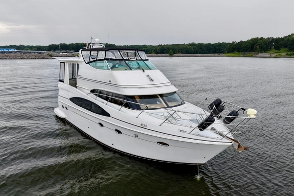 2004 Carver 46