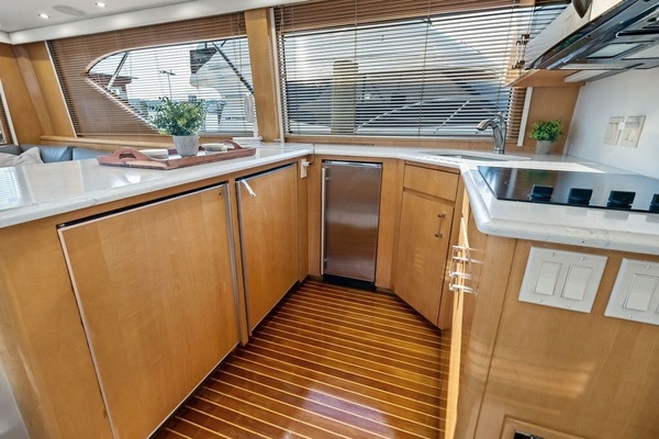 60ft Hatteras Yacht For Sale