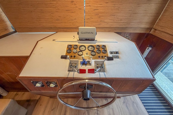 50ft Gibson Yacht For Sale