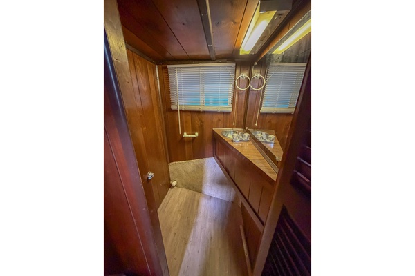 50ft Gibson Yacht For Sale