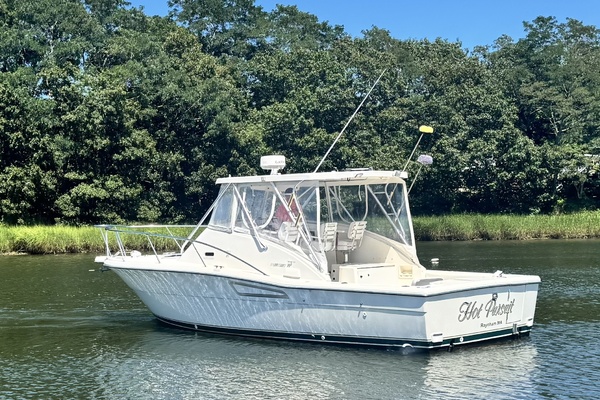 30ft Pursuit Yacht For Sale