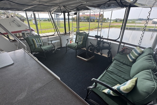 Delta Bliues 48ft Jefferson Yacht For Sale