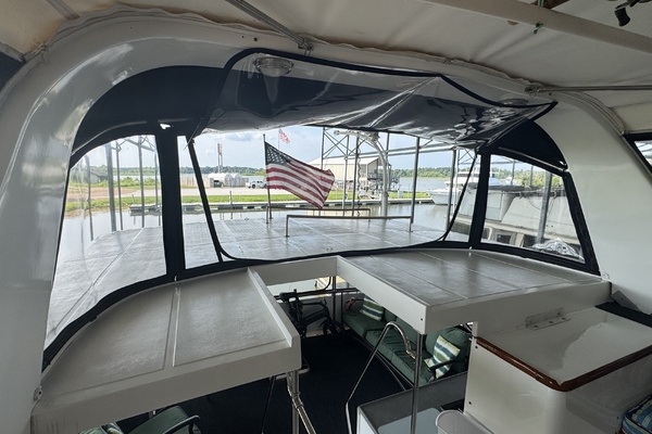 Delta Bliues 48ft Jefferson Yacht For Sale