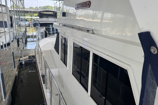 Delta Bliues 48ft Jefferson Yacht For Sale
