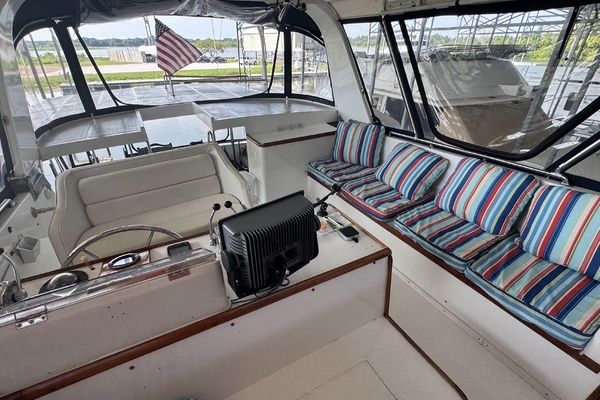 Delta Bliues 48ft Jefferson Yacht For Sale