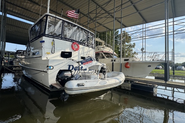 Delta Bliues 48ft Jefferson Yacht For Sale