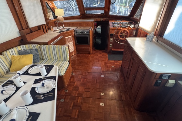 Delta Bliues 48ft Jefferson Yacht For Sale