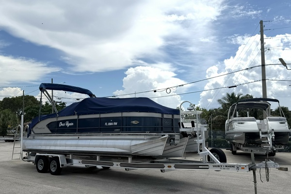 ONCE AGAIN 25ft Manitou Yacht For Sale