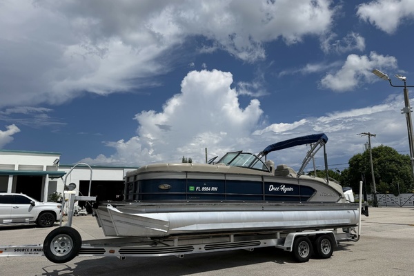 ONCE AGAIN 25ft Manitou Yacht For Sale
