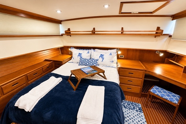 2004 Grand Banks 46