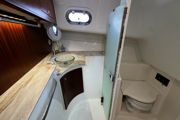 38ft Pursuit Yacht For Sale