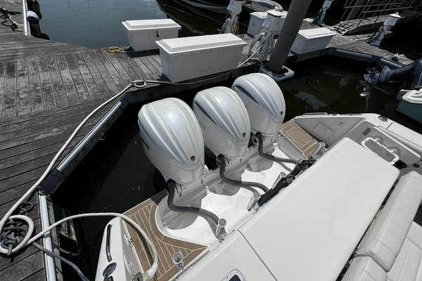 38ft Pursuit Yacht For Sale