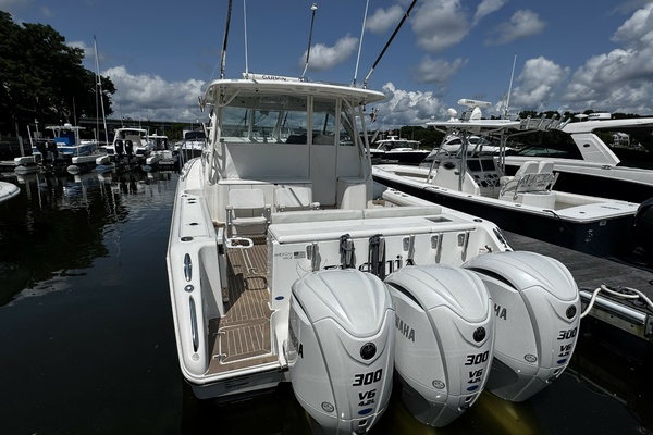 38ft Pursuit Yacht For Sale