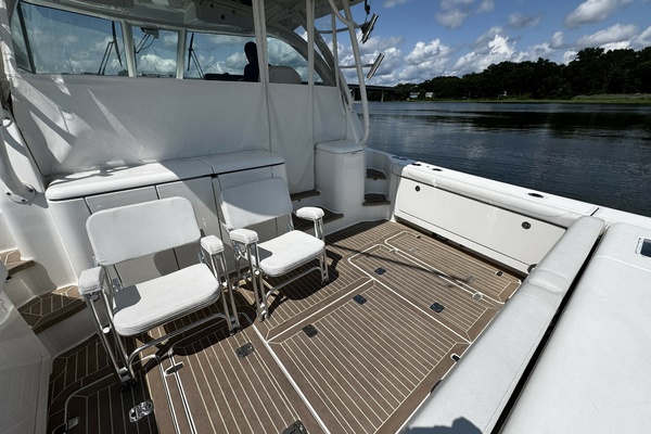 38ft Pursuit Yacht For Sale