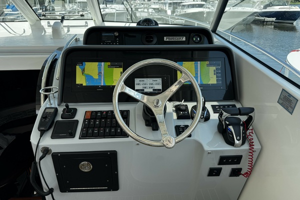 38ft Pursuit Yacht For Sale