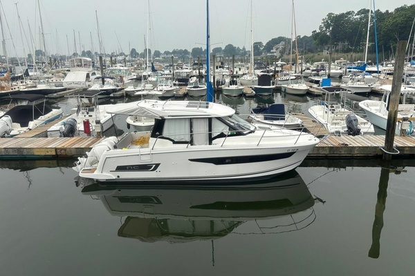 30ft Jeanneau Yacht For Sale