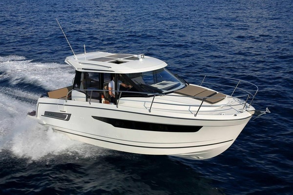 30ft Jeanneau Yacht For Sale