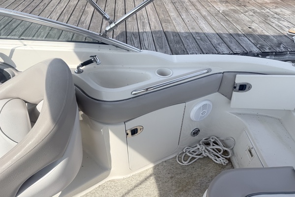 22ft Sea Ray Yacht For Sale