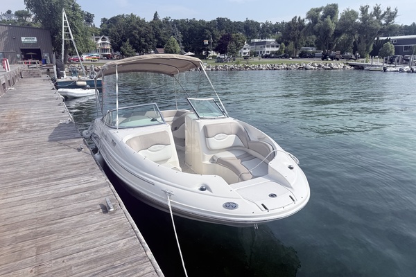 22ft Sea Ray Yacht For Sale