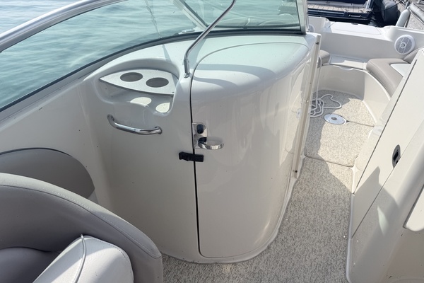 22ft Sea Ray Yacht For Sale