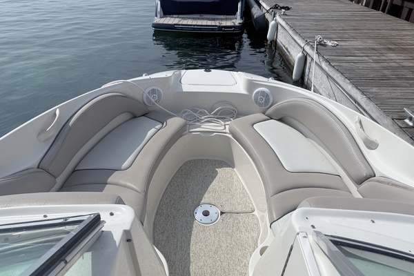 22ft Sea Ray Yacht For Sale