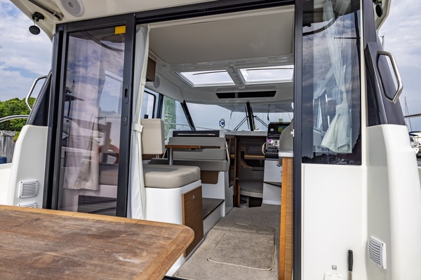 Timeout 34ft Jeanneau Yacht For Sale