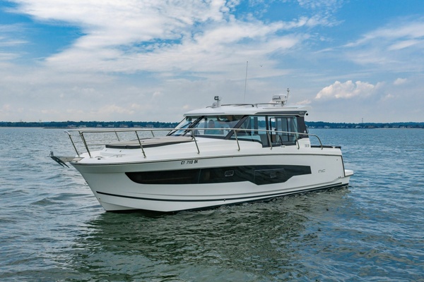 Timeout 34ft Jeanneau Yacht For Sale