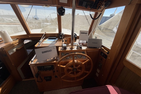Evening Star 42ft Grand Banks Yacht For Sale