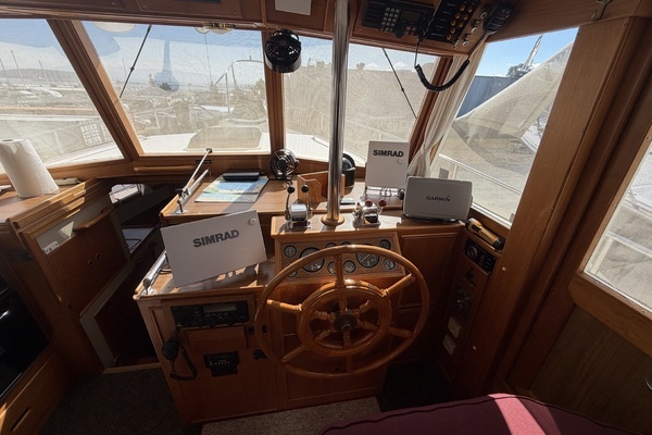 Grand Banks 42 Classic Yacht For Sale