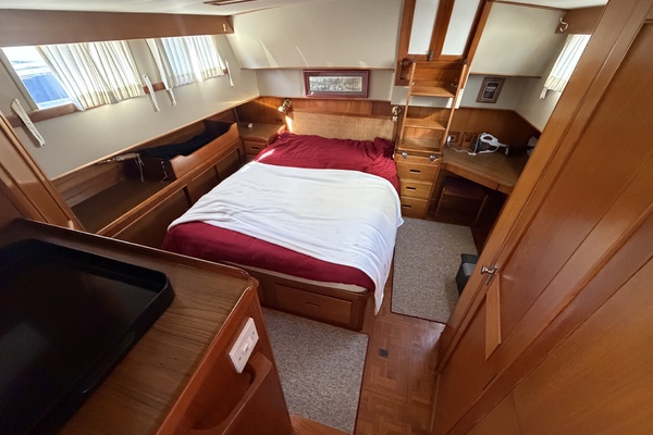 Evening Star 42ft Grand Banks Yacht For Sale